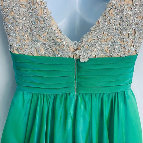 La Femme Green Iridescent Gown Size 0 - Picture 12 of 16